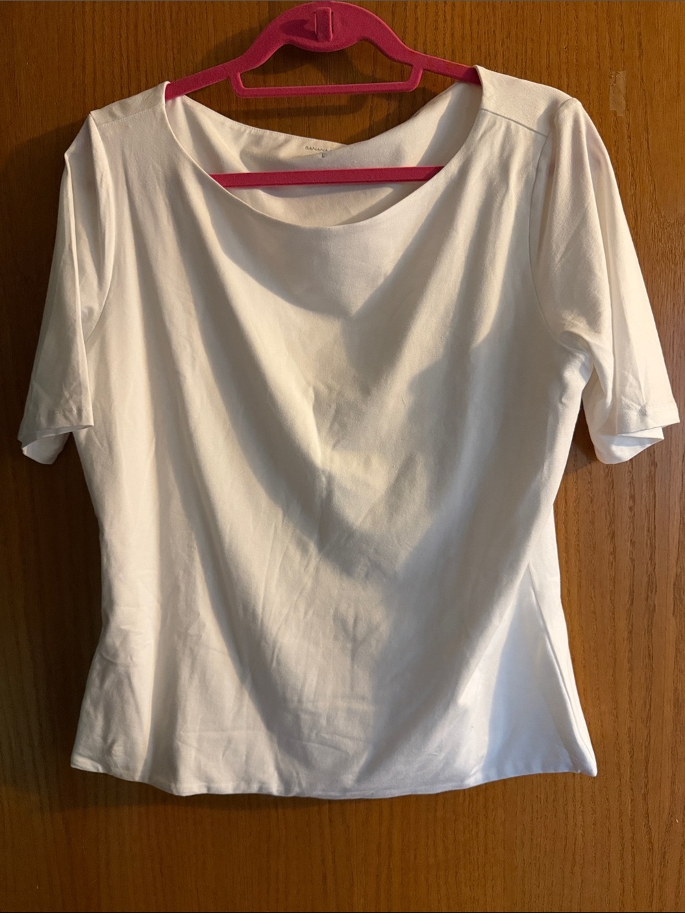 Banana Republic Classic White Women’s Scoop Neck Top